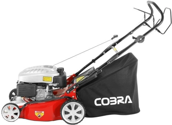 Cobra M40SPC Petrol 40cm Rotary Lawnmower 2 Cobra M40SPC Petrol 40cm Rotary Lawnmower - Image 2