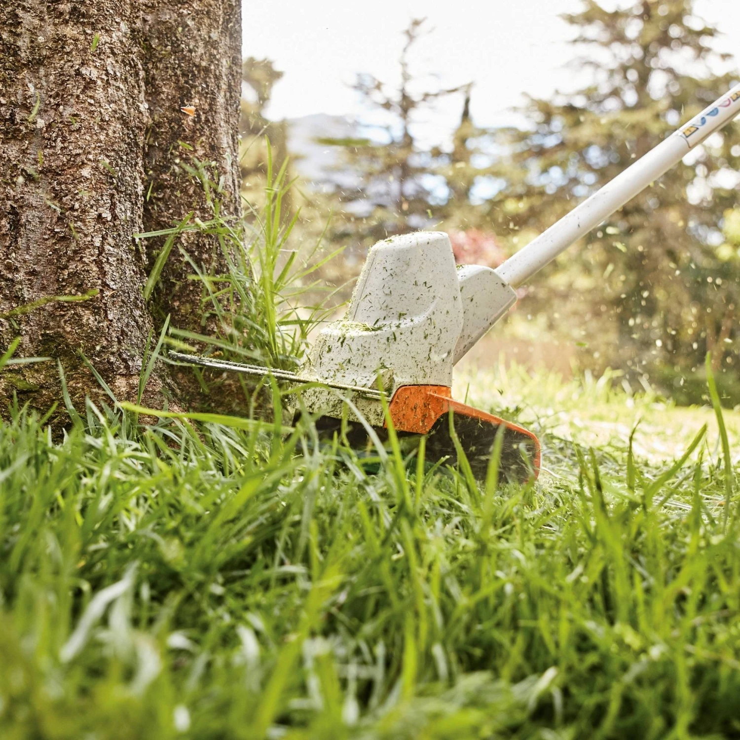 Stihl FSA 57 Grass Trimmer Kit With Battery & Charger 2 Stihl FSA 57 Grass Trimmer Kit With Battery & Charger - Image 2