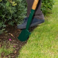 Wilkinson Sword Carbon Steel Border Spade -Lawn and Plant Care Store 45278 5186