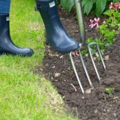 Wilkinson Sword Stainless Steel Digging Fork -Lawn and Plant Care Store 45292 5130