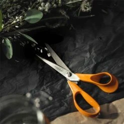 Fiskars Classic Garden Scissors 21cm -Lawn and Plant Care Store 47151 1899