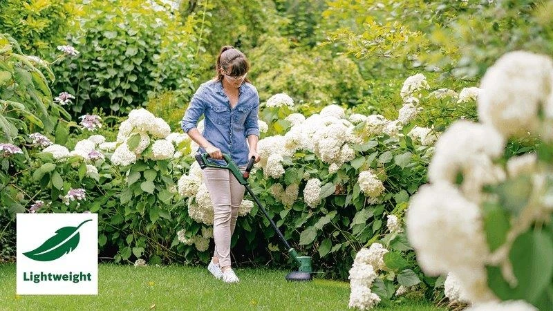 Bosch EasyGrassCut 18V-230 Cordless Grass Trimmer With Battery & Charger 2 Bosch EasyGrassCut 18V-230 Cordless Grass Trimmer With Battery & Charger - Image 2